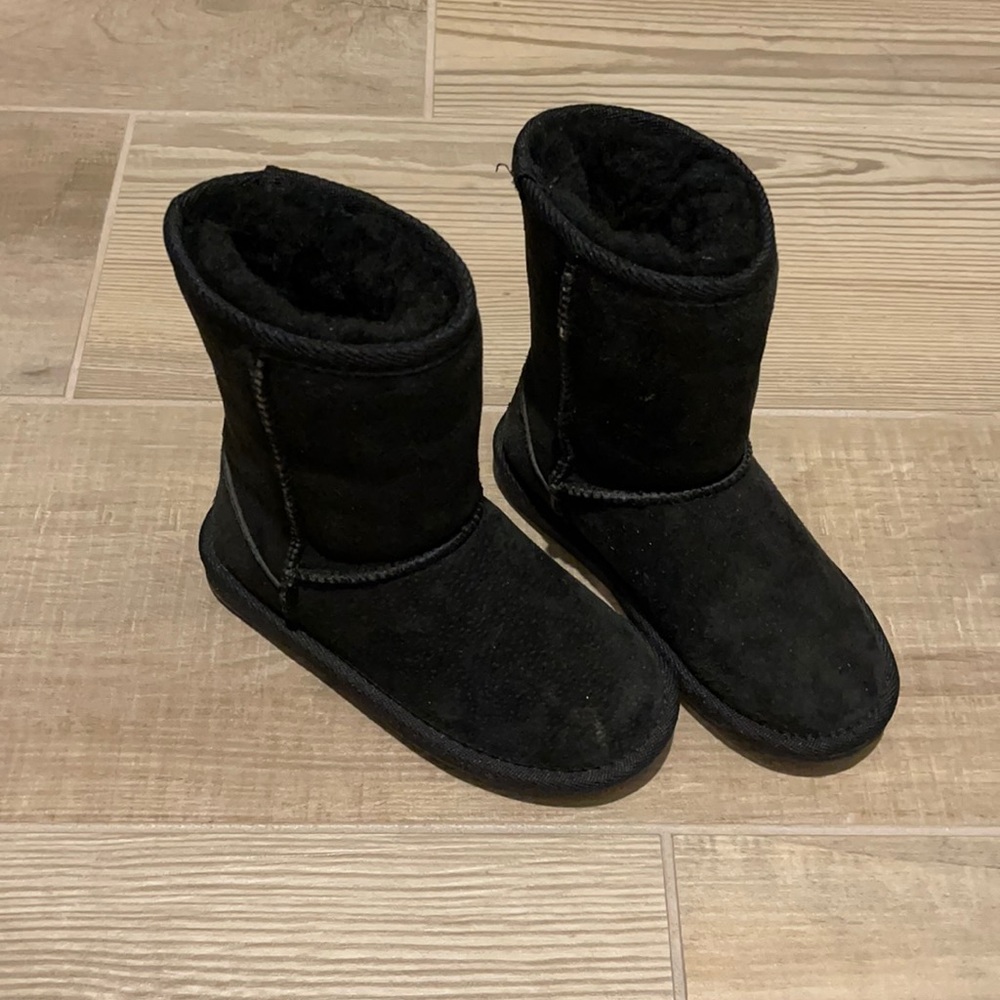 Like New Girls LAMO Classic Winter Boots Size 13